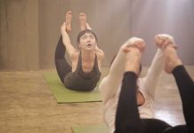 Review phim Đường Cong Của Quỷ (The Cursed Lesson) vụng về và rời rạc